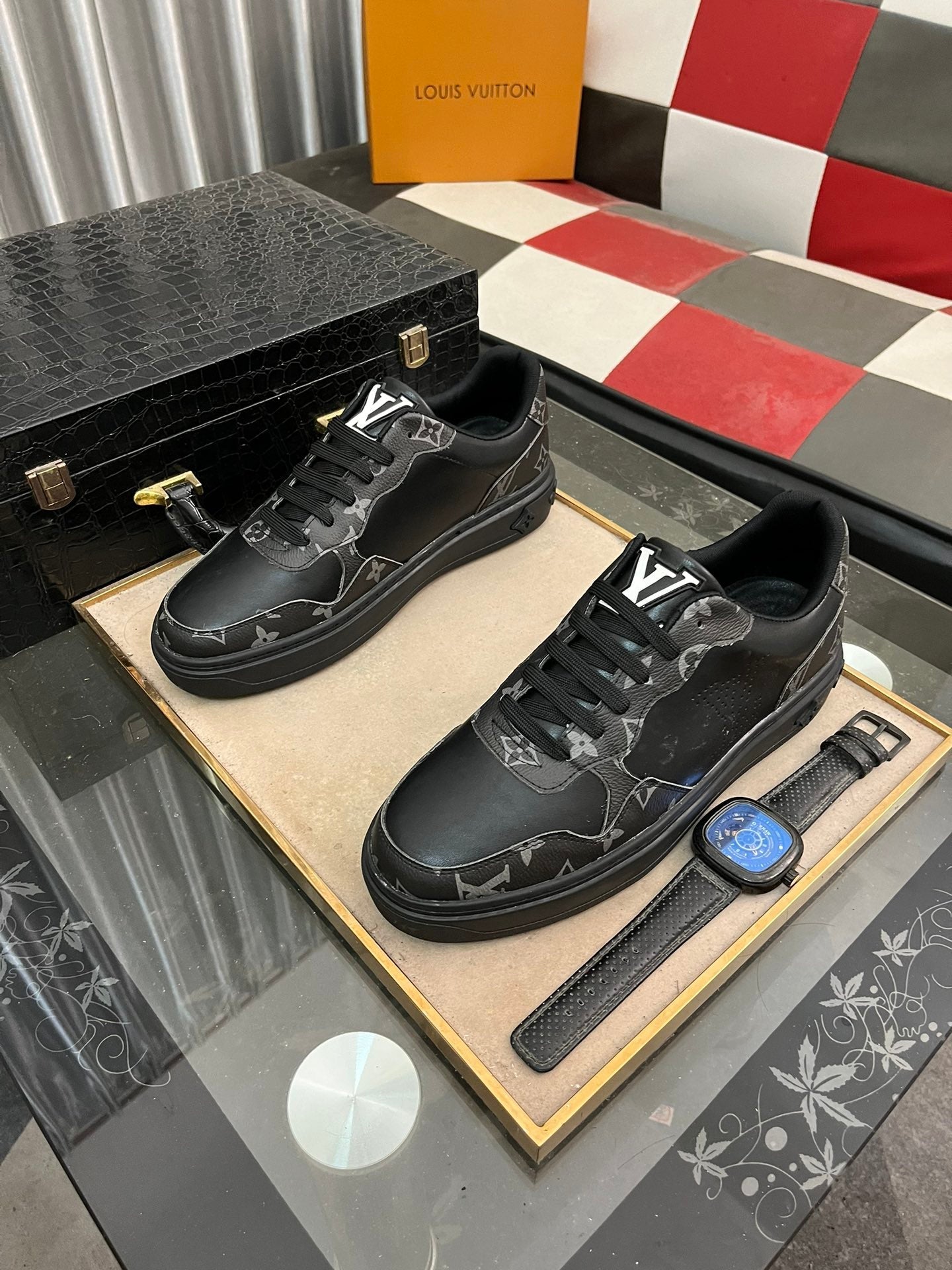LV CLASSIC TRAINER SHOES IN BLACK CALFKSIN AND SUEDE