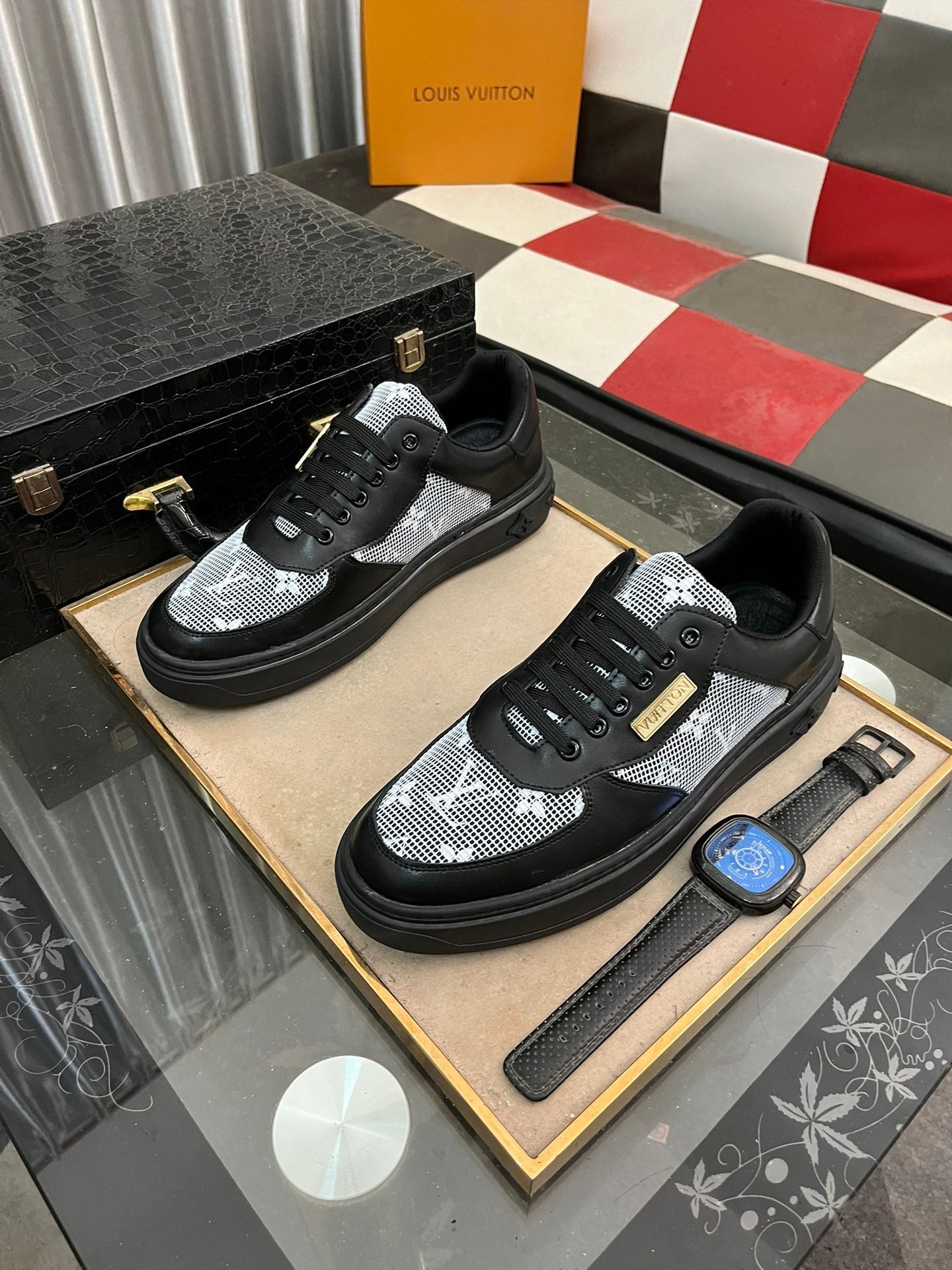LV CLASSIC TRAINERS WHITE MESH AND BLACK CALFSKIN