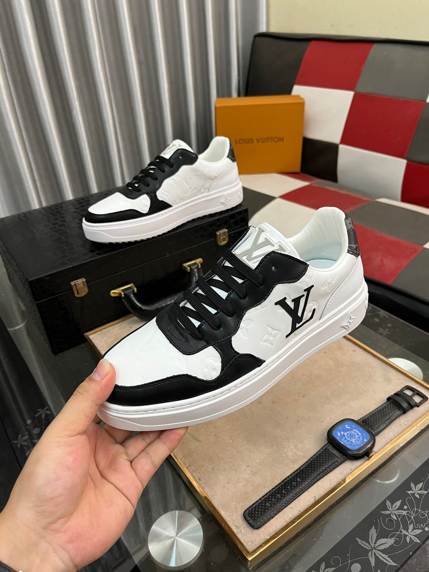LV CLASSIC TRAINERS BLACK MIX WHITE CALFSKIN