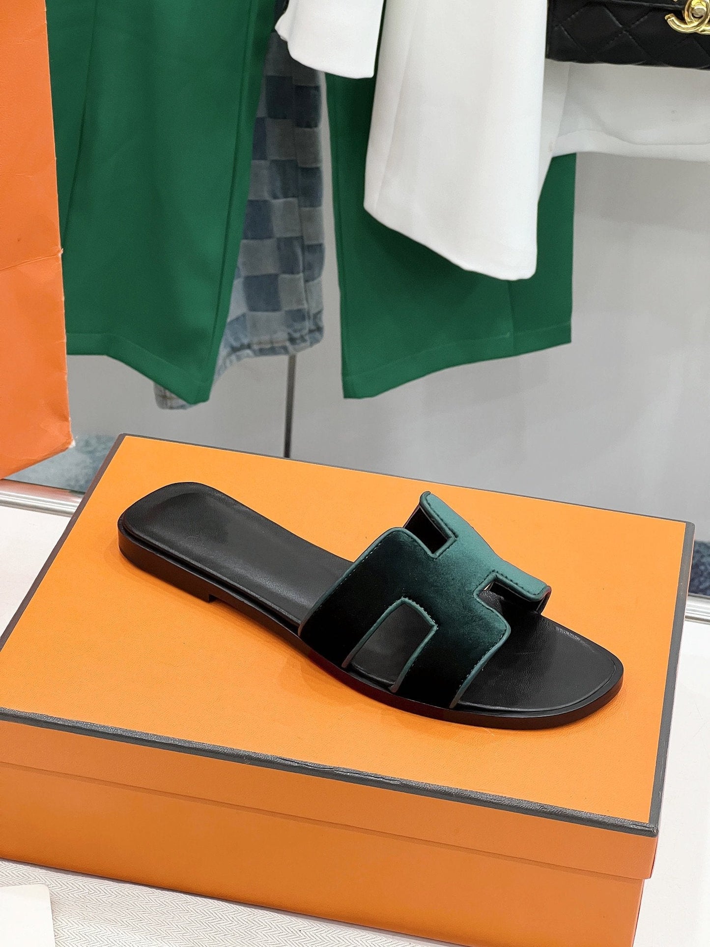 0ran sandal dark green velvet goatskin