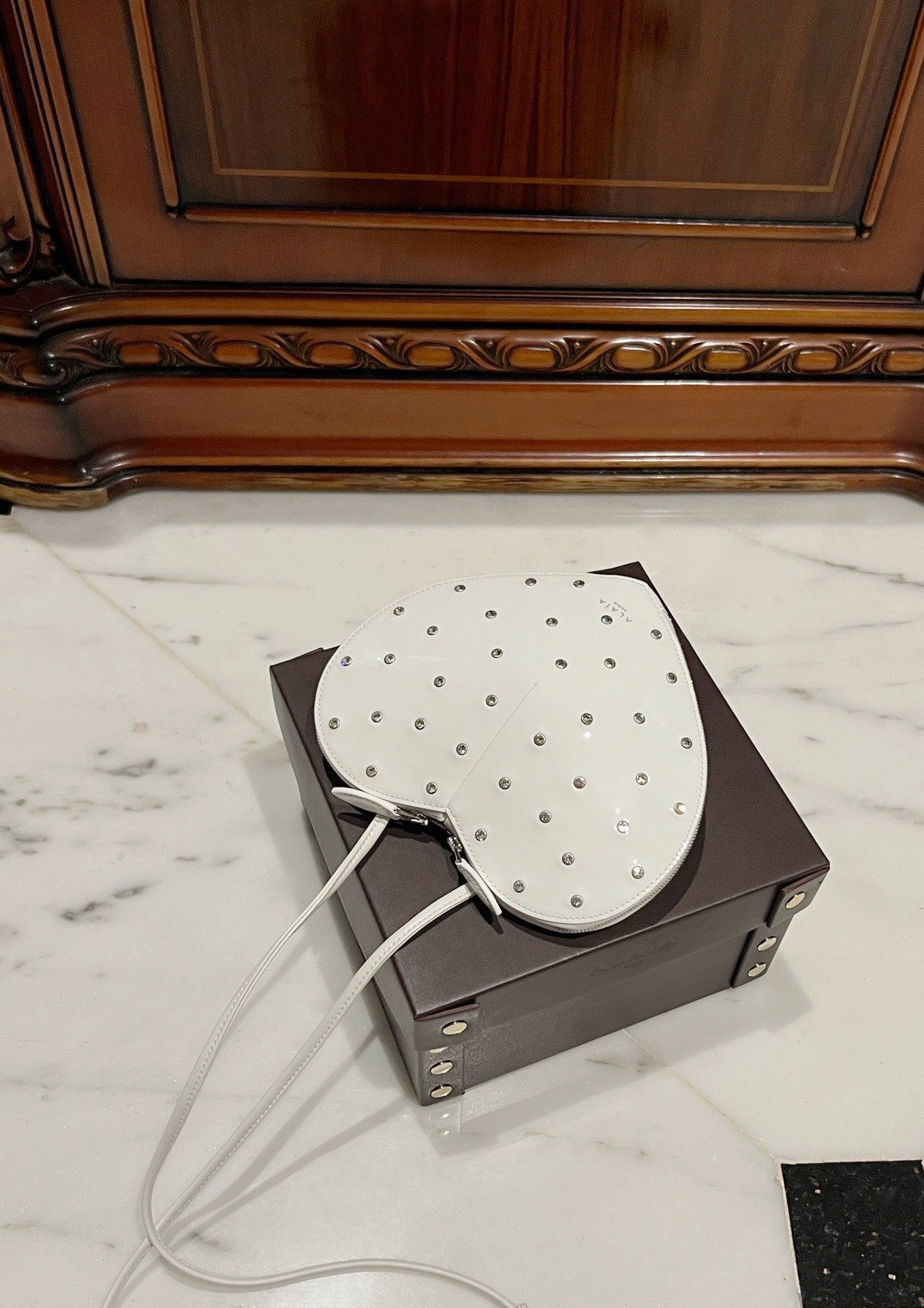 Le Coeur 21cm White Diamonds Calfskin Shouder 243041