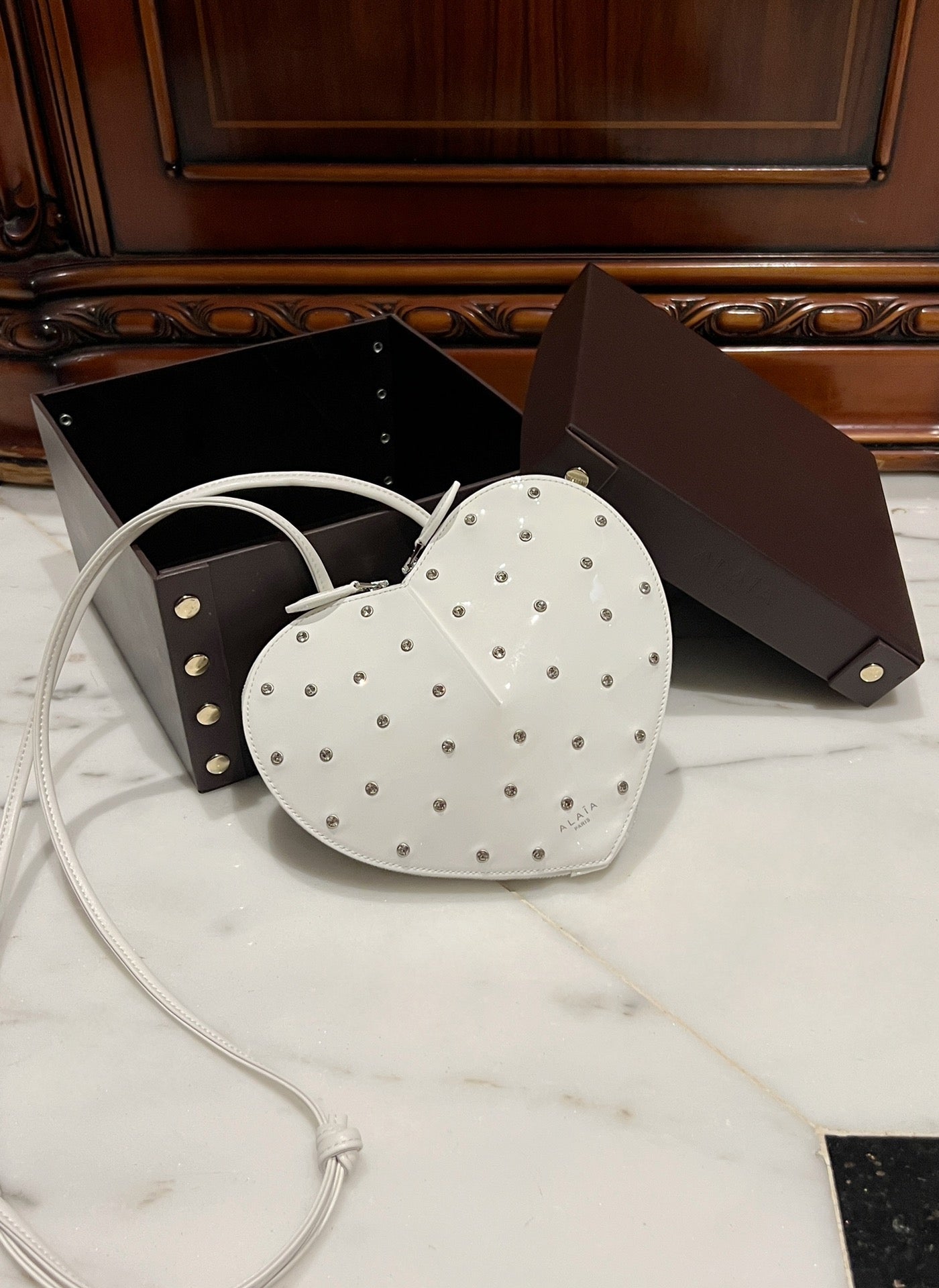 Le Coeur 21cm White Diamonds Calfskin Shouder 243041