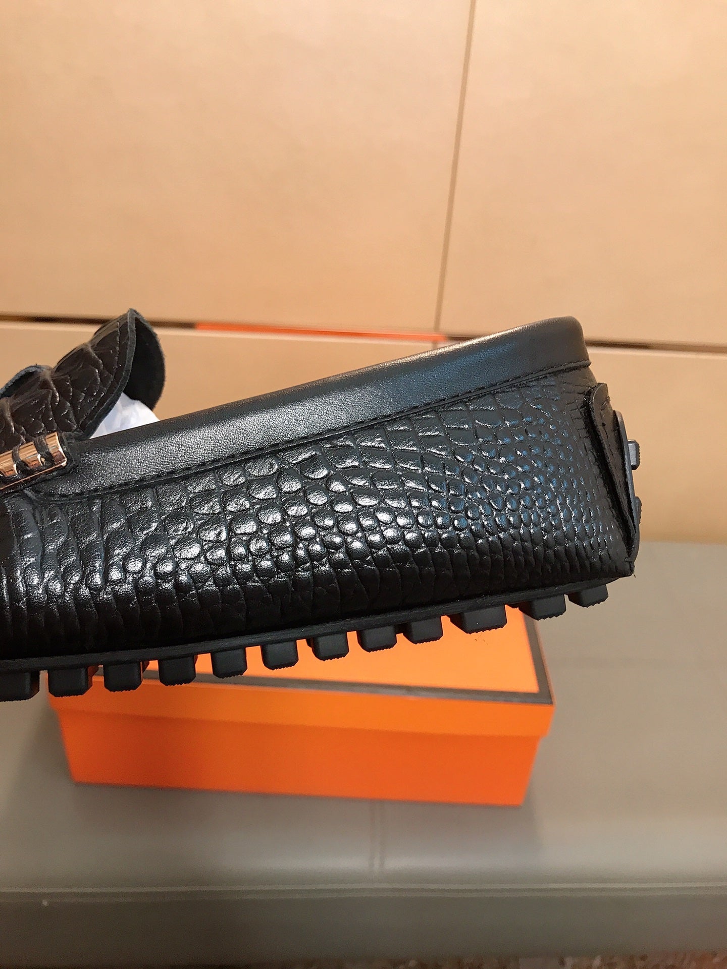 LV LOAFERS BLACK EMBOSSED CALFSKIN WITH TASSEL