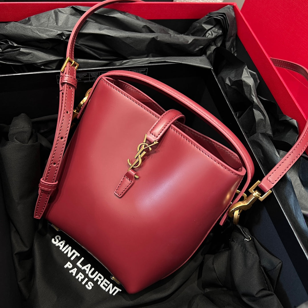 Le 37 Bucket Bag 15cm Red Gold Cowhide