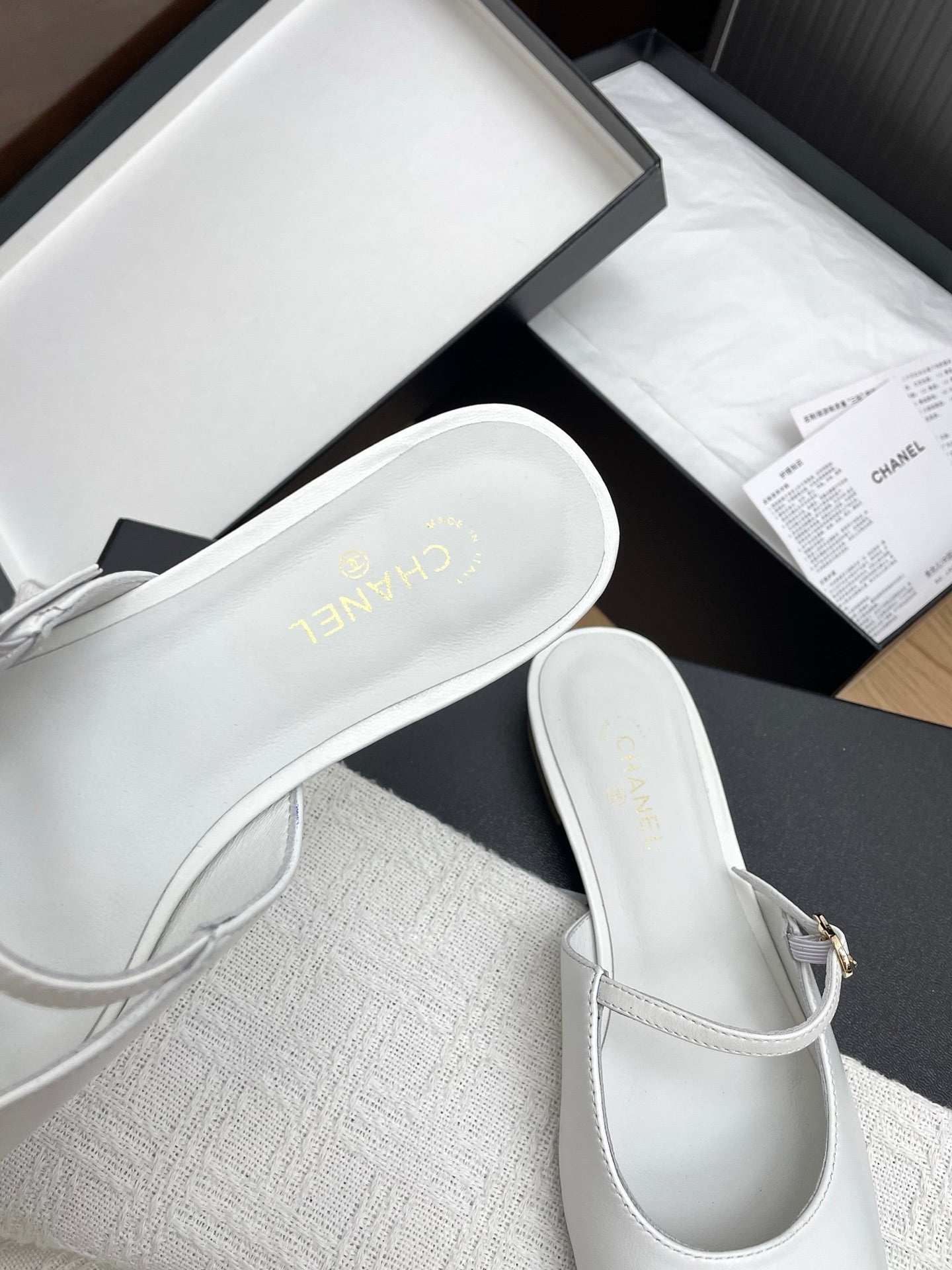 CC 25 Mules Flats White Sheepskin 311500