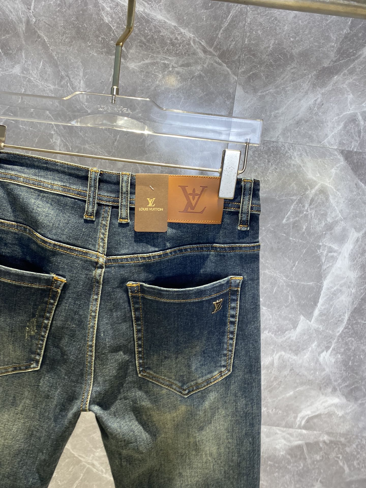 LV BLUE DENIM JEAN 239575