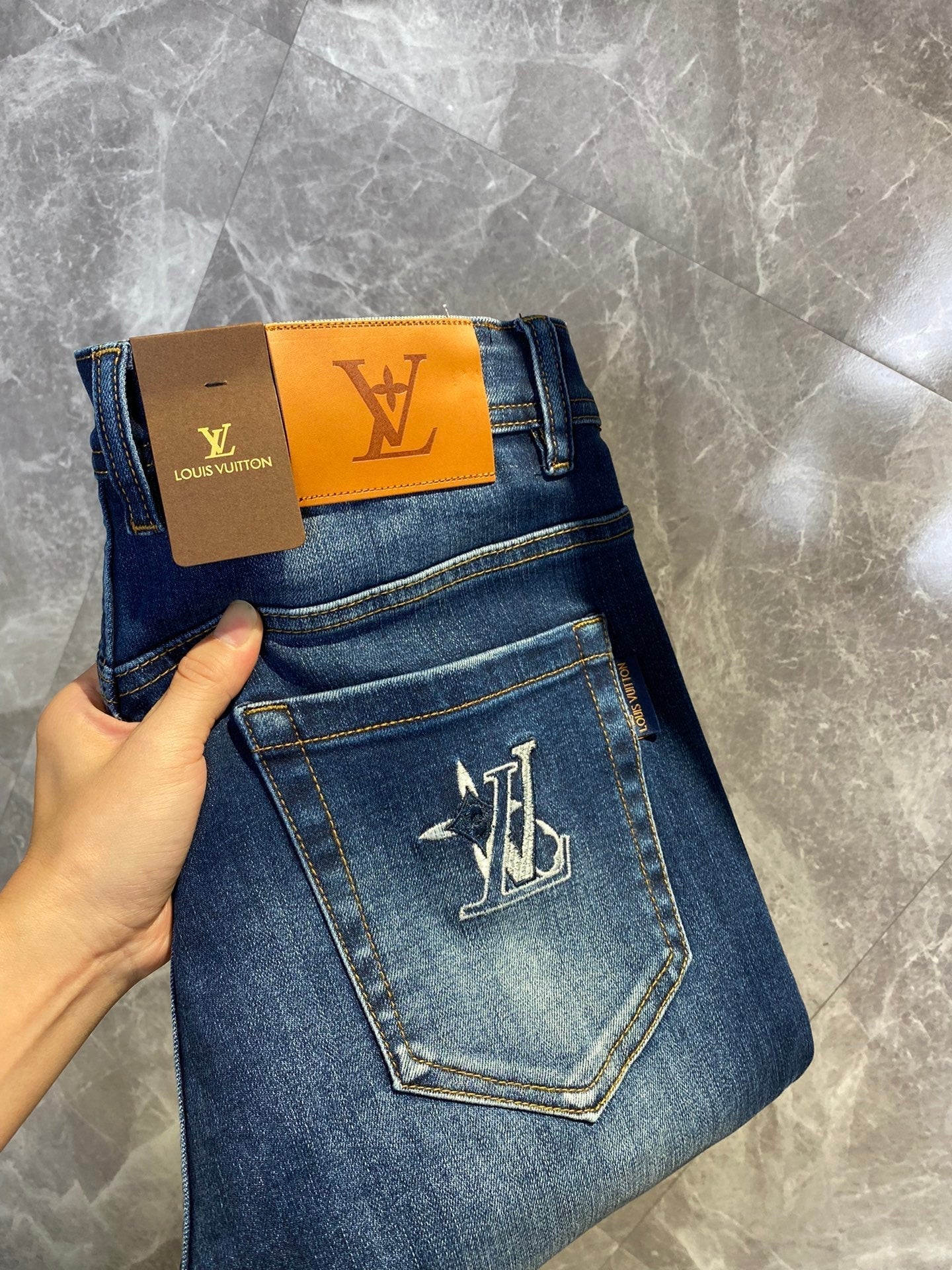 LV BLUE DENIM JEAN 239576