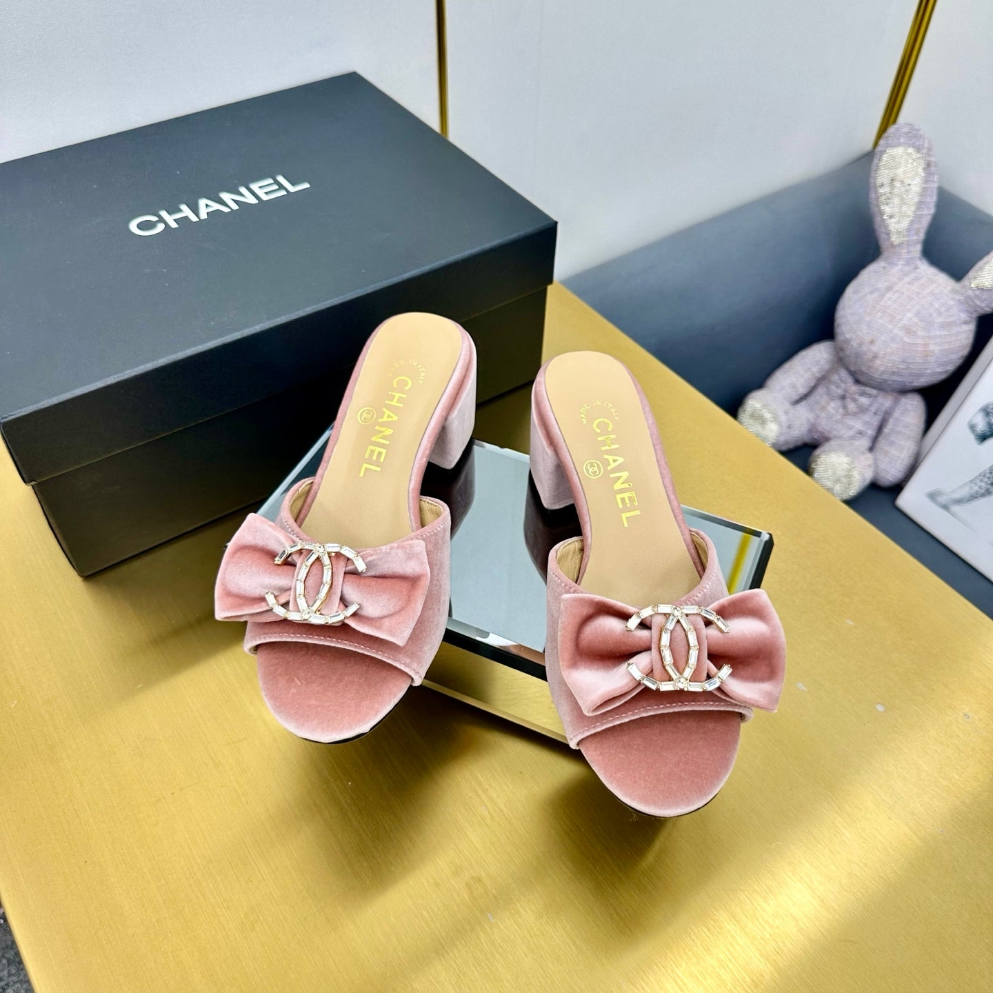 CC 25 Mid Heel Mules Tea Rose Pink Velvet 238480
