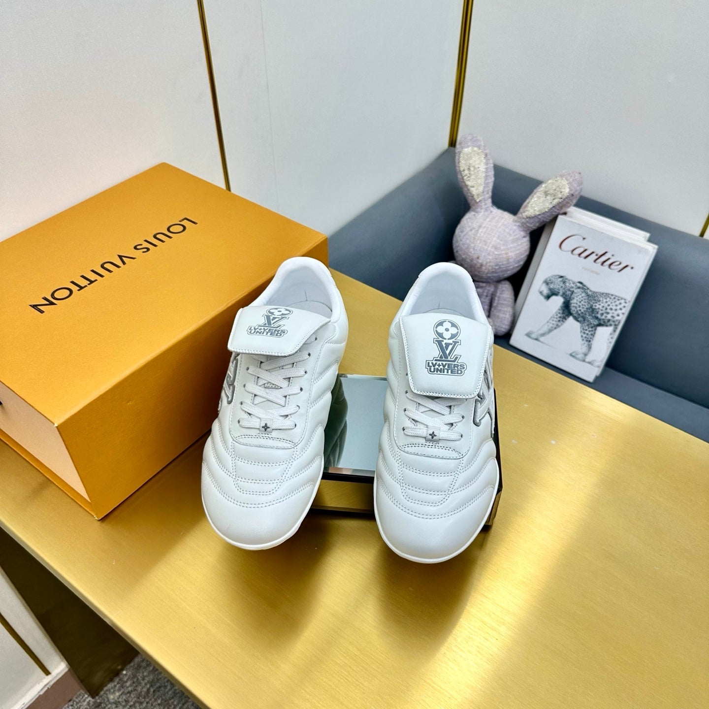 LV 25C Sneaker LV Footprint Soccer Blanc Cuir de Veau uni 219936