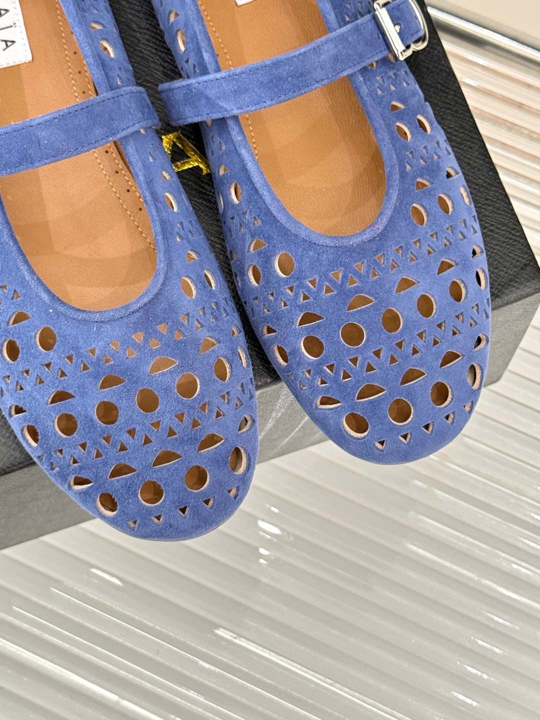 Alaia Women's Ballet Flat Royal Blue Suede 293218