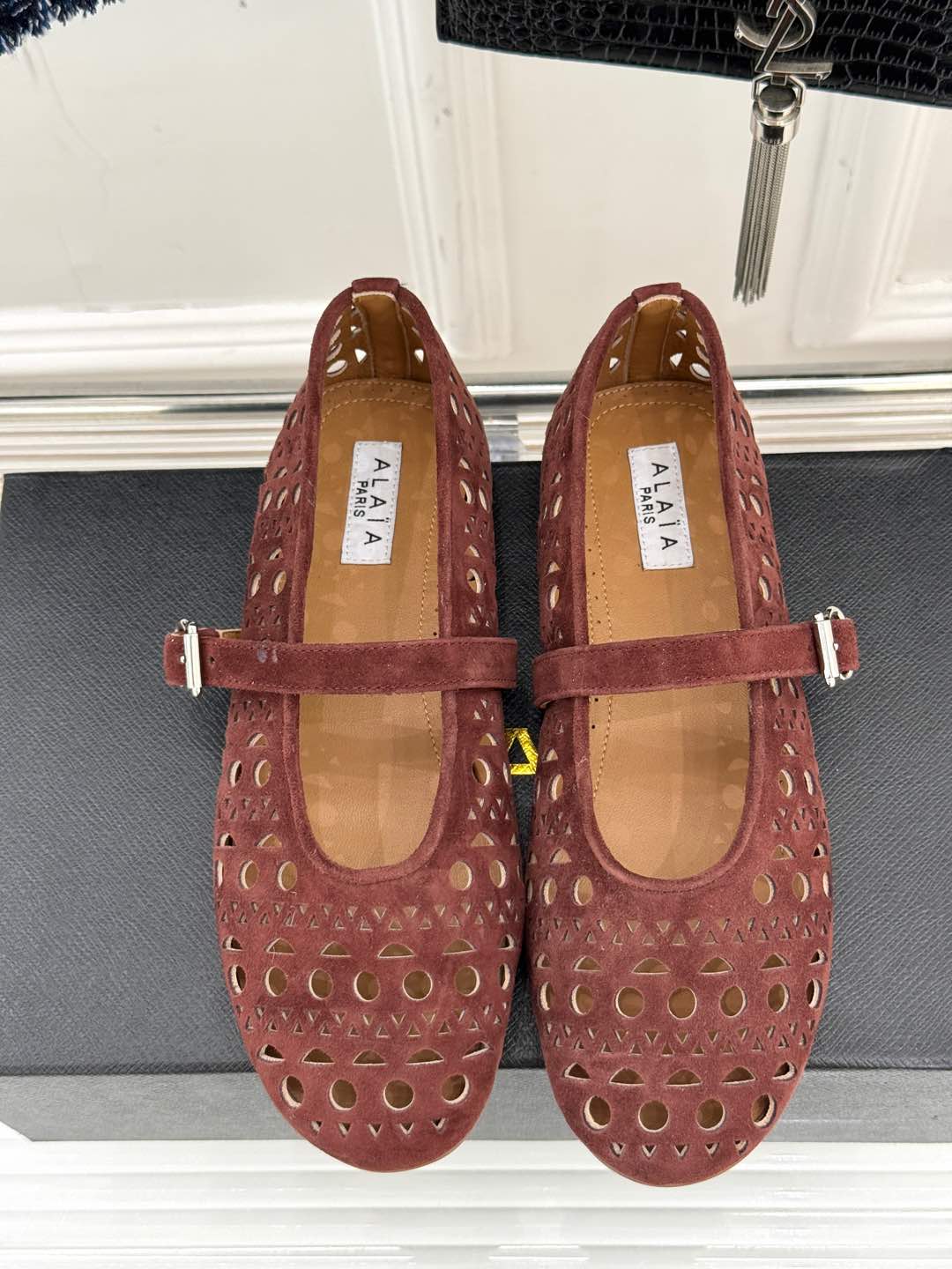Alaia Women's Ballet Flat Brown Suede 293220