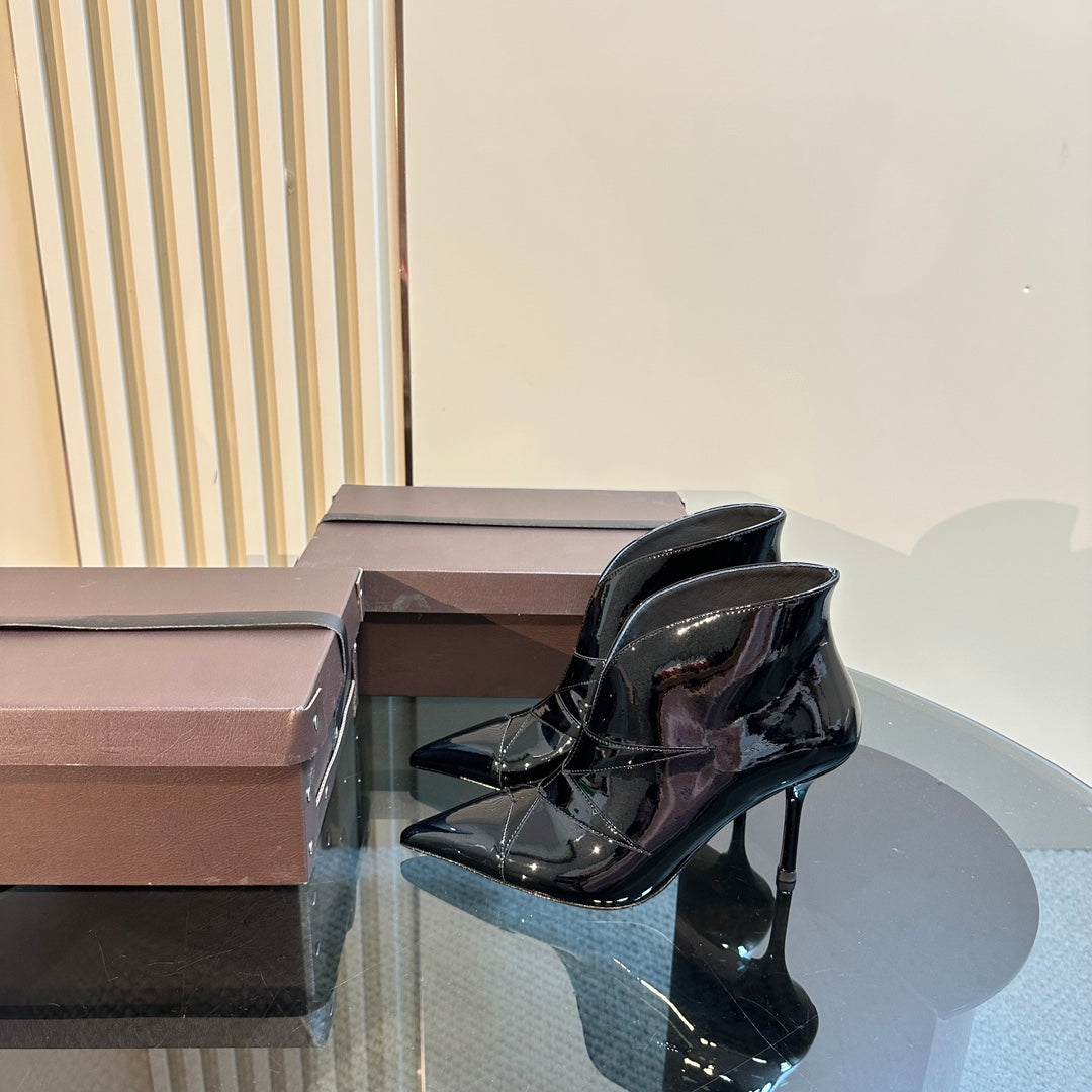 Alaila Heeled Ankle Boots 85mm In Black Glossy Cowhide 921034