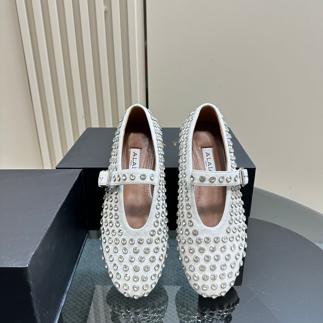 Alaia Strass Suede Ballet Flats In White 999322