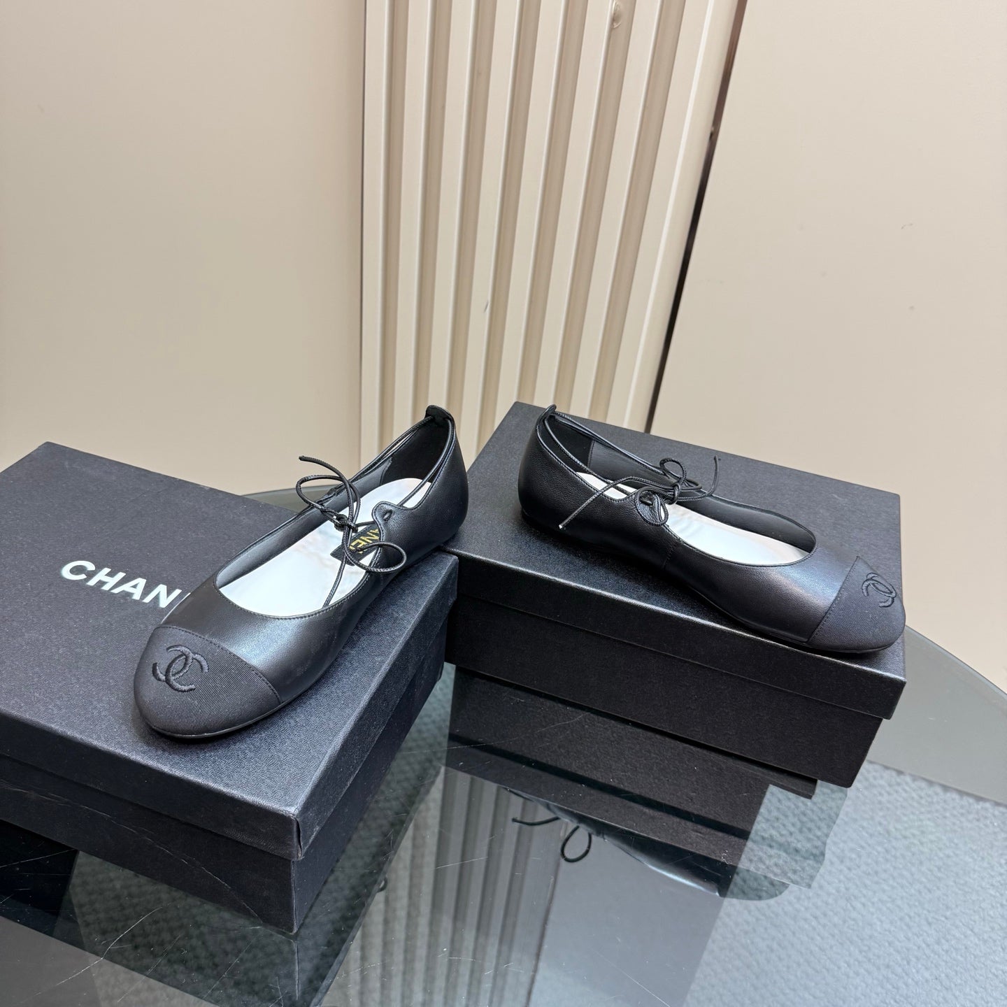 CC 25 Mary Jane Flat Black Leather with Fabric 239412