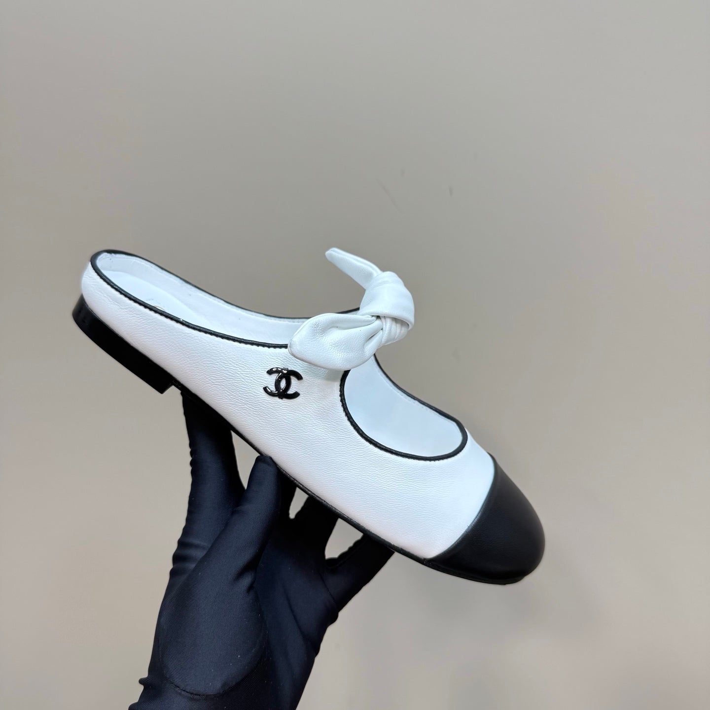 CC 25 Mule Flat White Sheepskin 239415