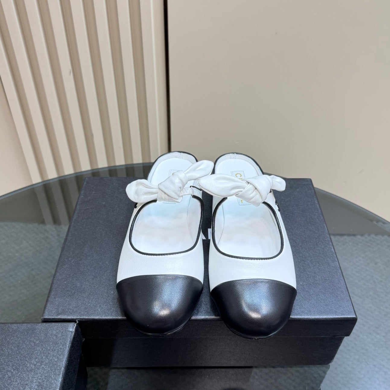CC 25 Mule Flat White Sheepskin 239415