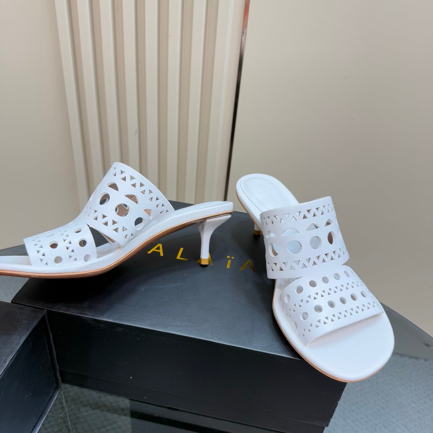 Alaia Vienne Cutout Kitten-Heel Slide Sandals White Sheepskin 299663