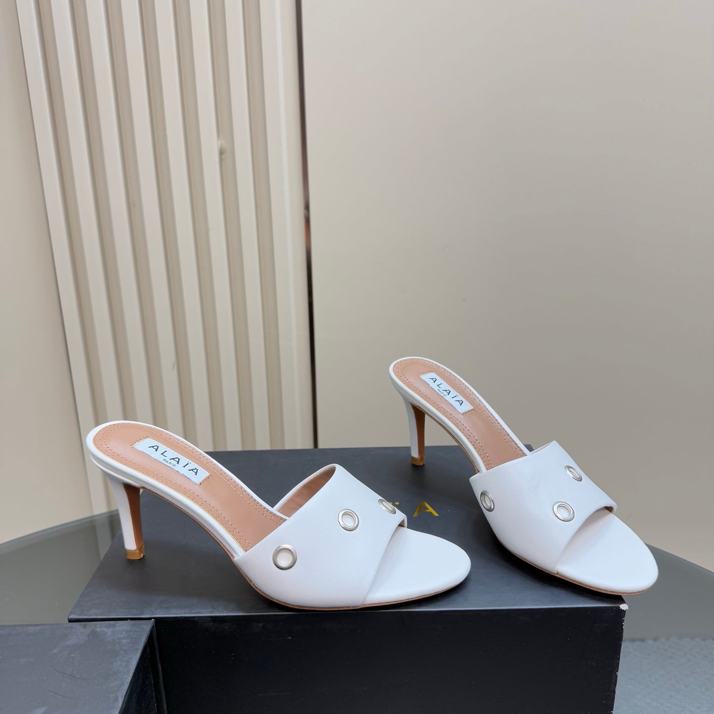Alaia 2025 Oeillets Embellished Leather Sandals White Lambskin 299667