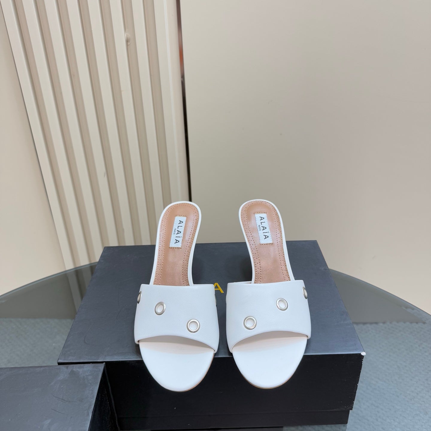 Alaia 2025 Oeillets Embellished Leather Sandals White Lambskin 299667