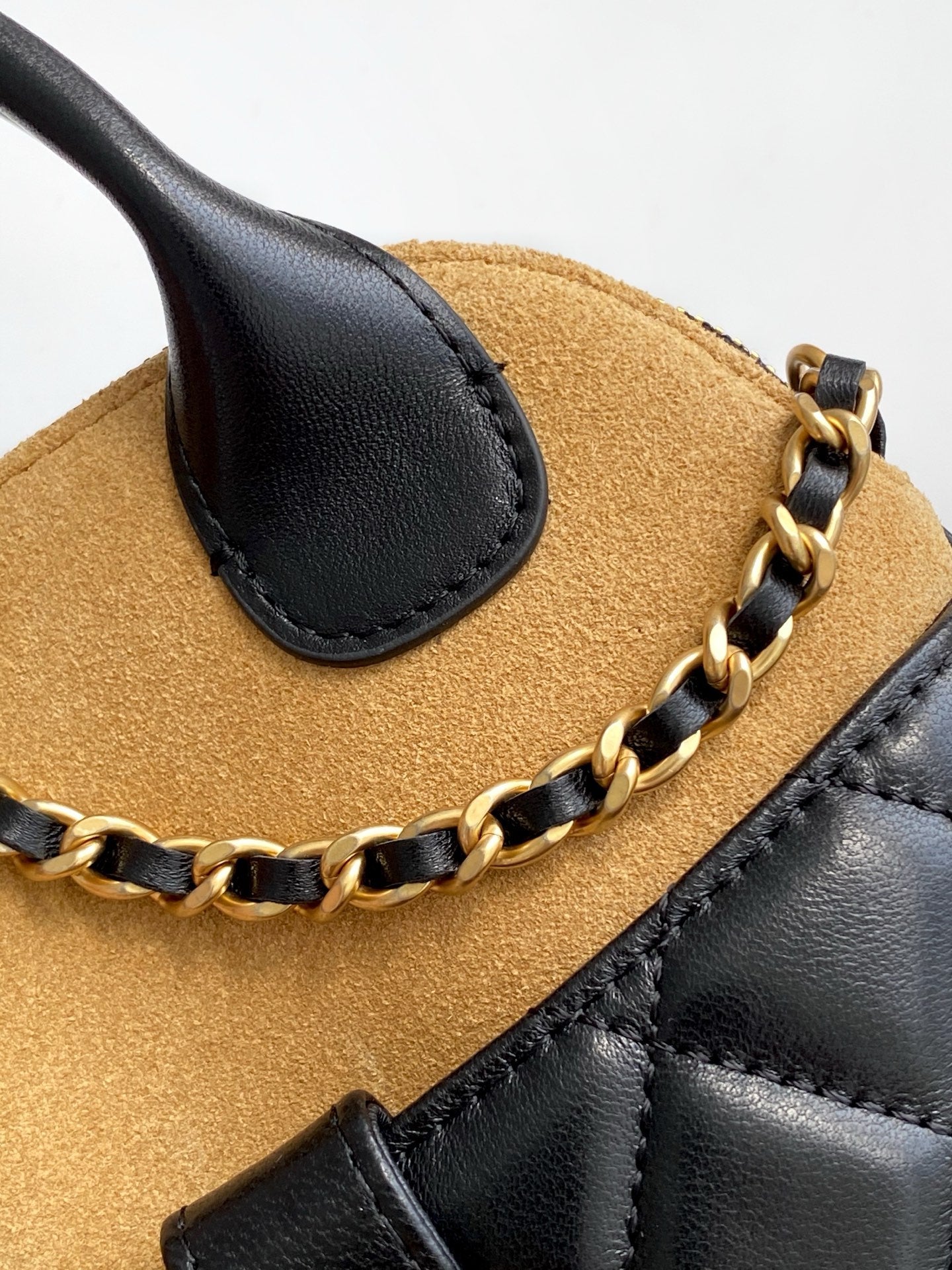 CC 25A Clutch With Chain 18cm Beige Suede Black Calfskin