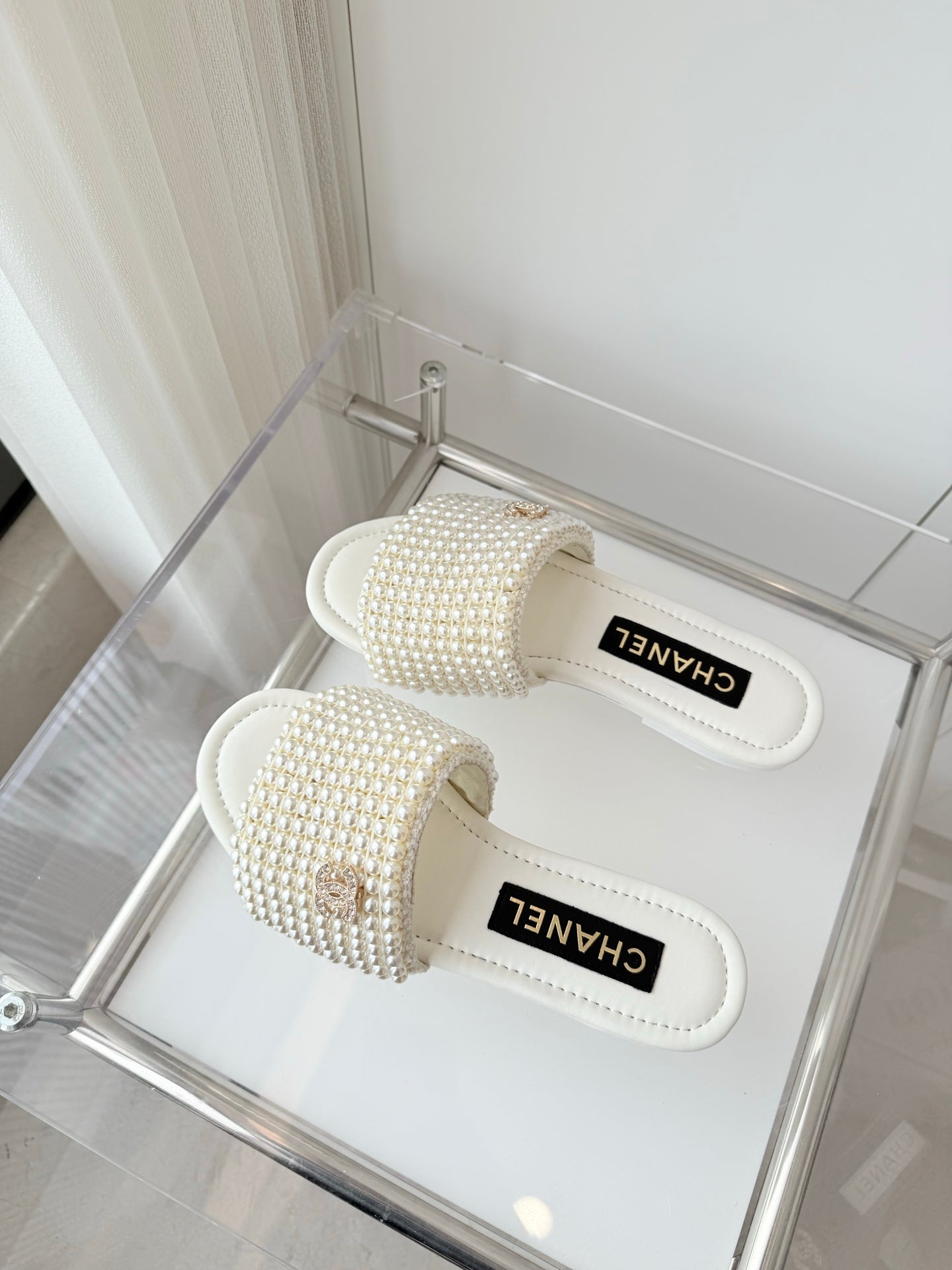 CC 25 Slippers White Leather 238743