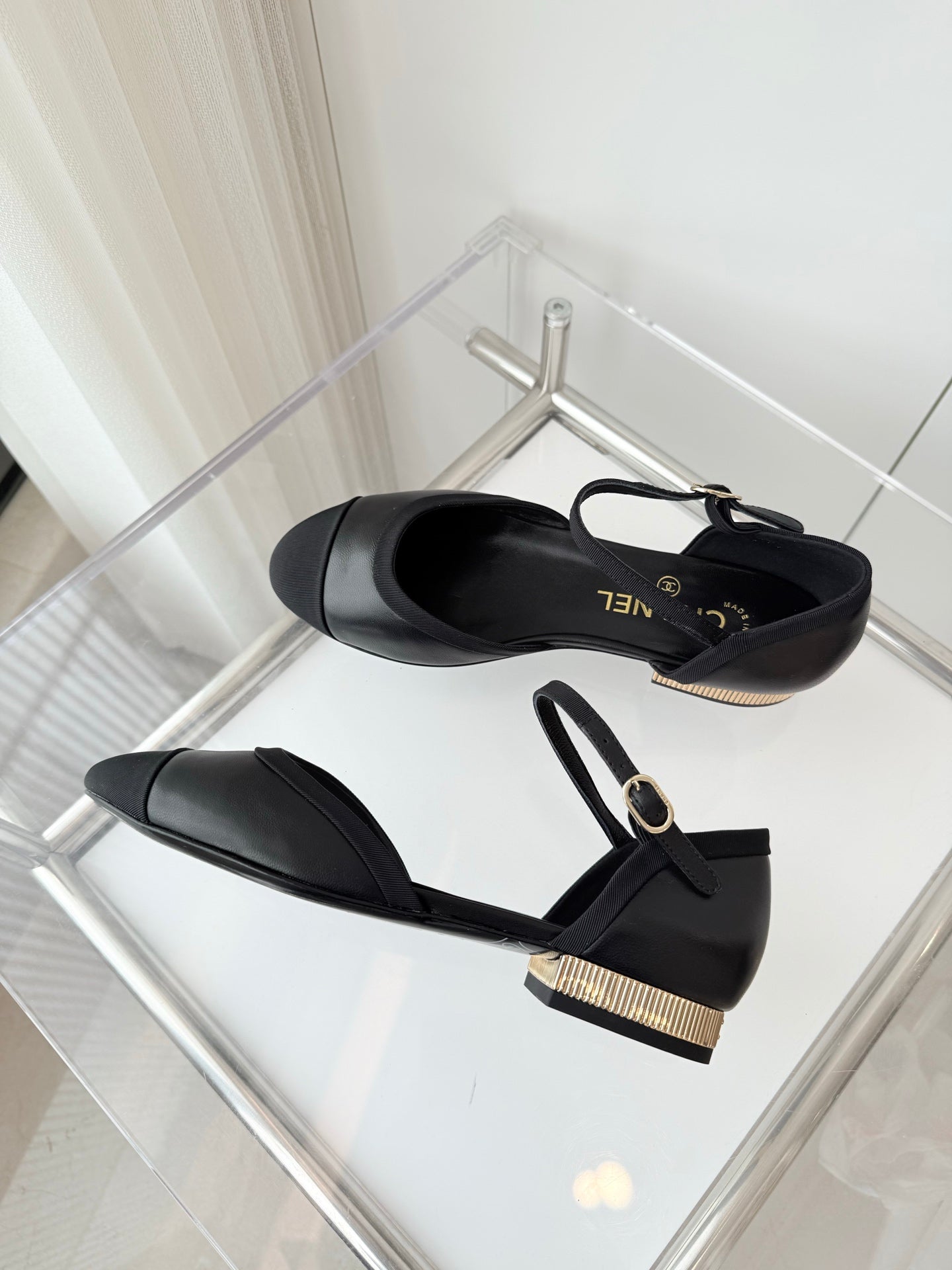 CC 25 Mary Jane Black Sheepskin 238754