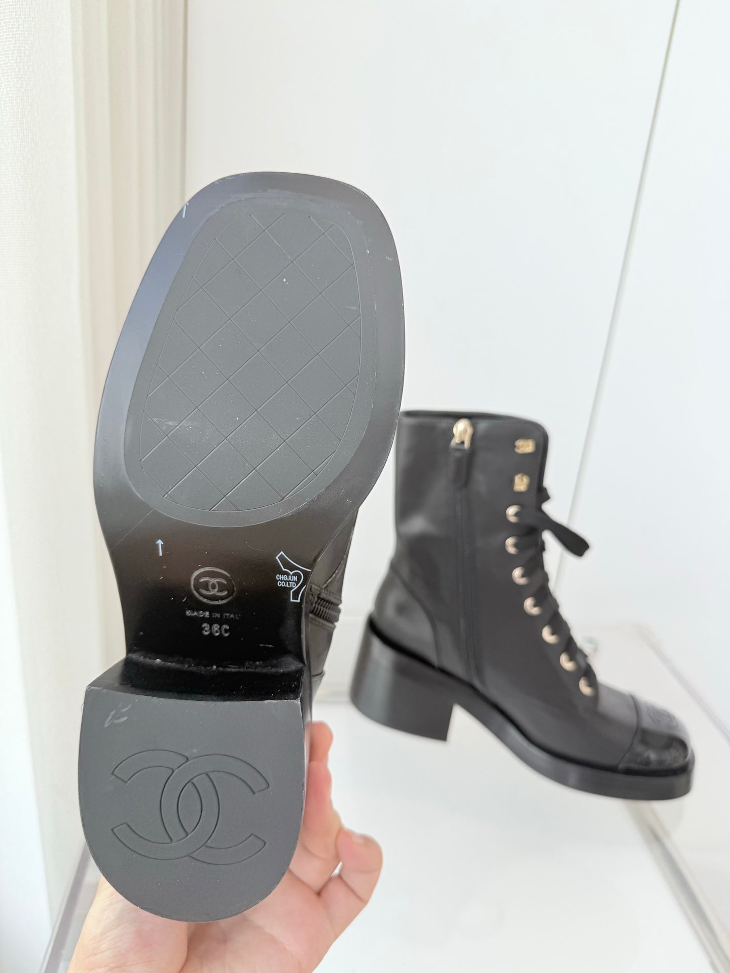 CC 25 Short Boot Black Cowhide 411471