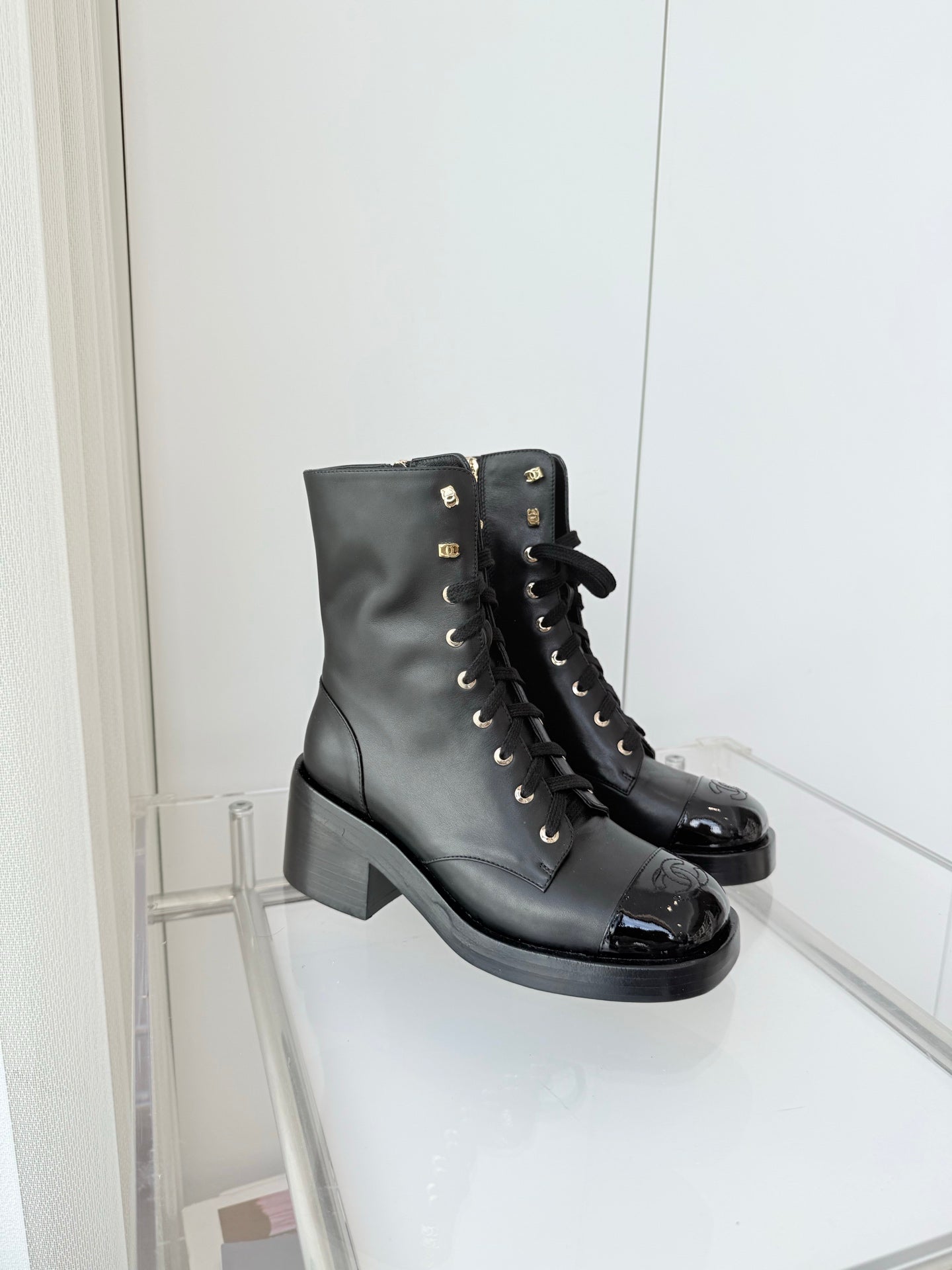 CC 25 Short Boot Black Cowhide 411471