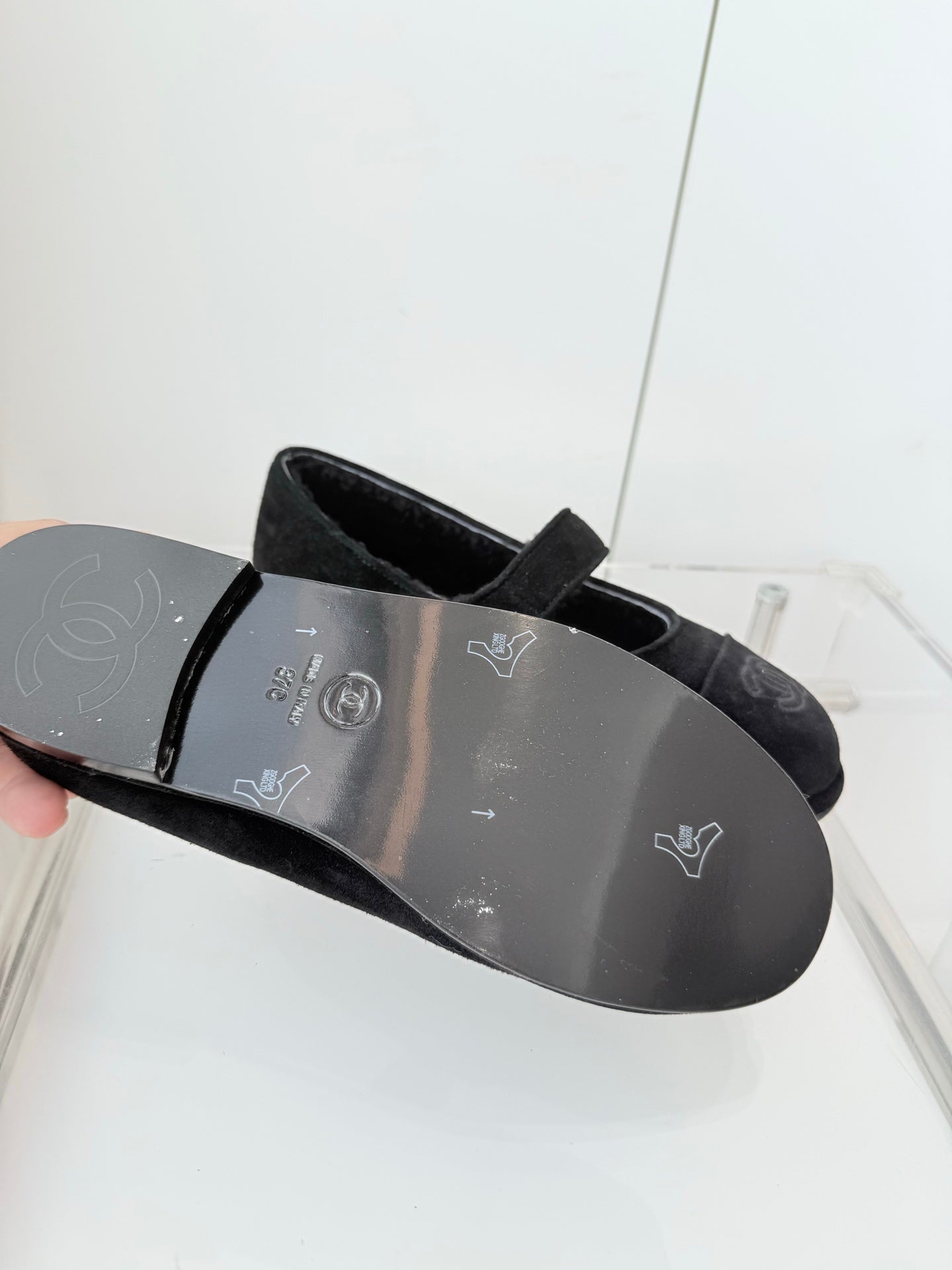 CC 25 Ballet Flats Black Suede 411483