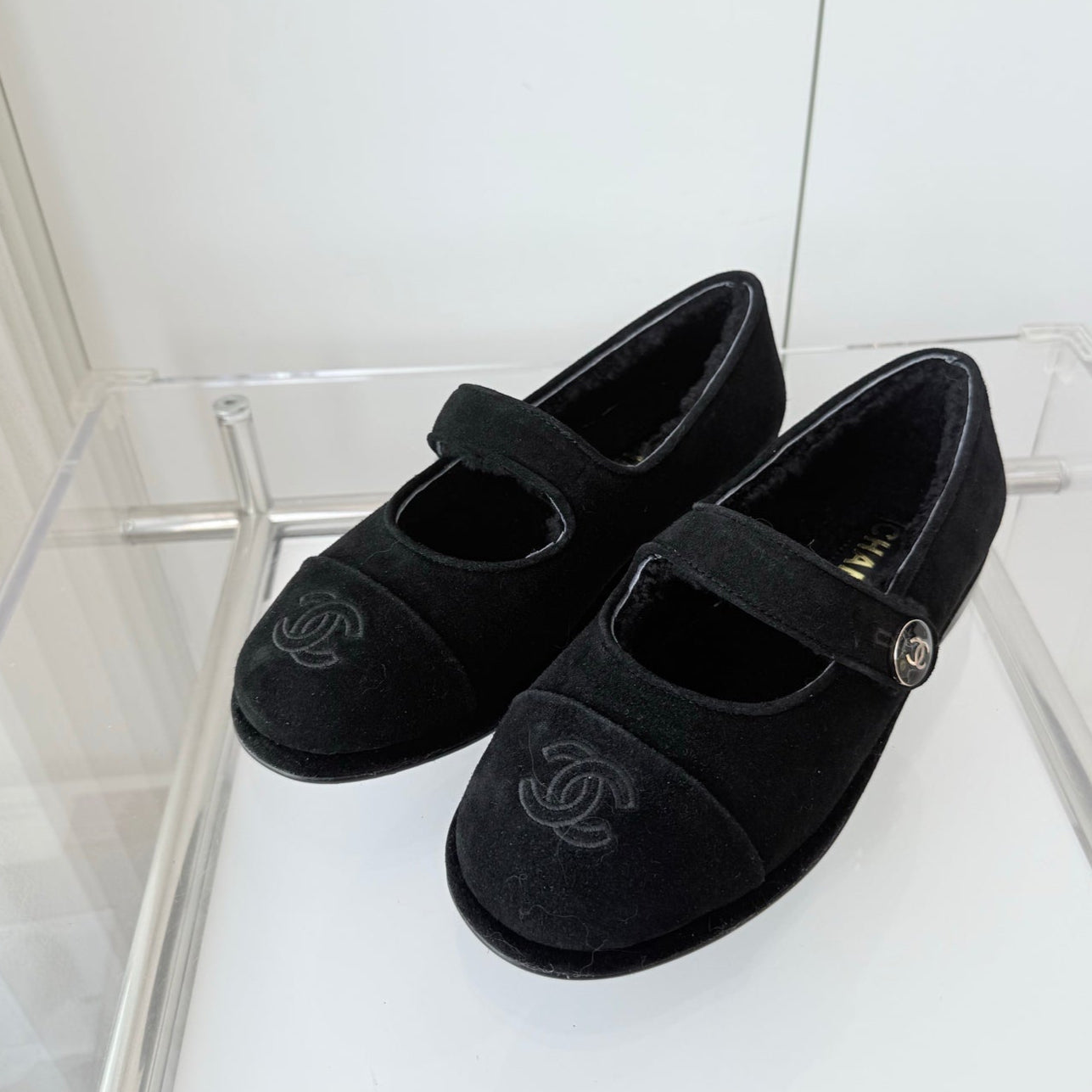 CC 25 Ballet Flats Black Suede 411483