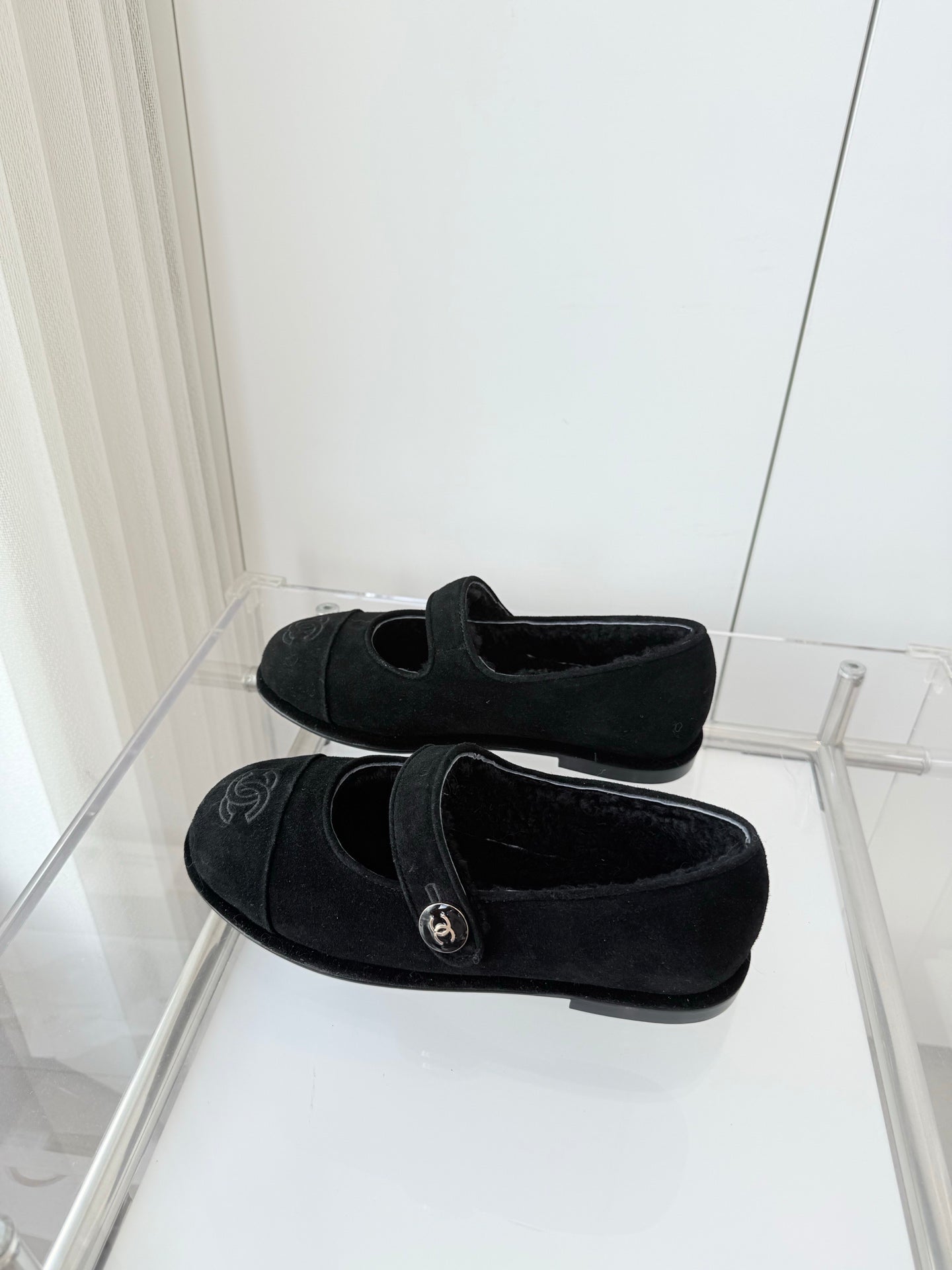 CC 25 Ballet Flats Black Suede 411483