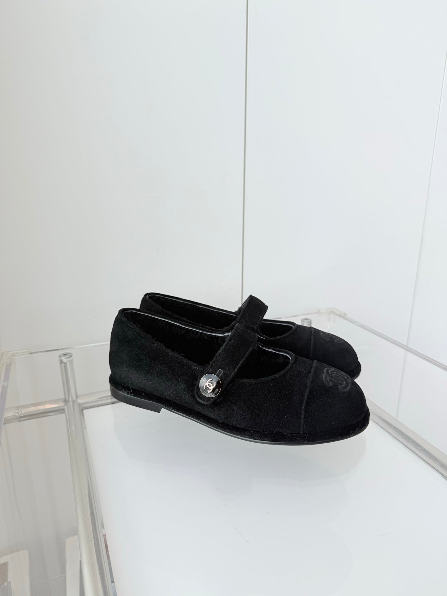 CC 25 Ballet Flats Black Suede 411483