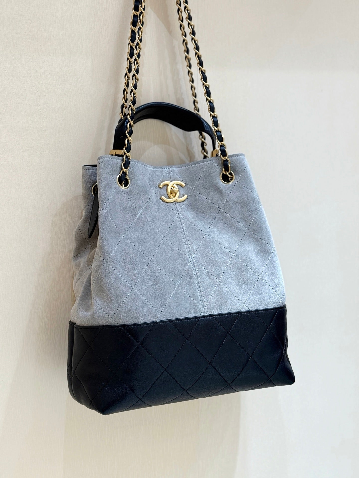 CC 25A Hobo Gray Black Suede Lambskin