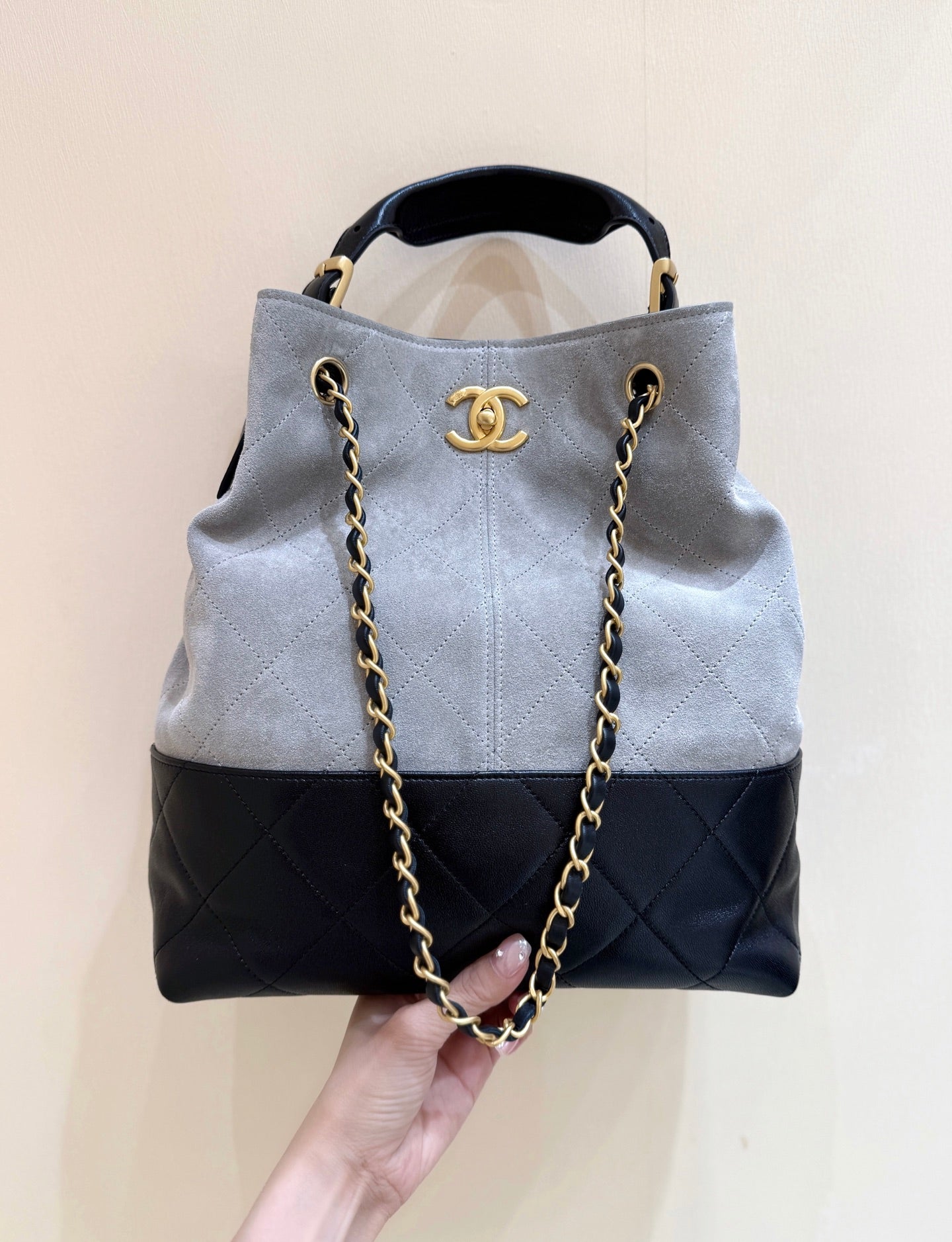 CC 25A Hobo Gray Black Suede Lambskin