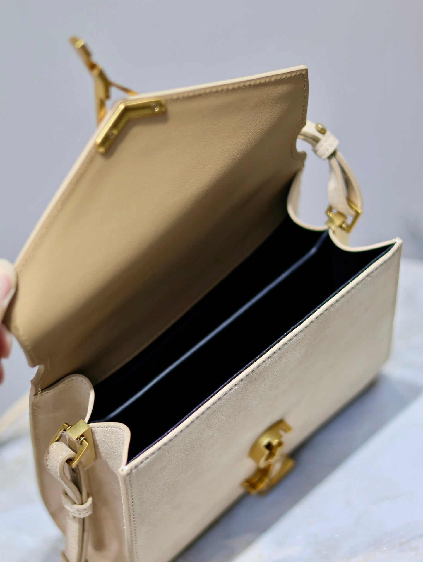 CASSANDRA MINI TOP HANDLE BAG 20 IN BEIGE SUEDE GOLD HARDWARE