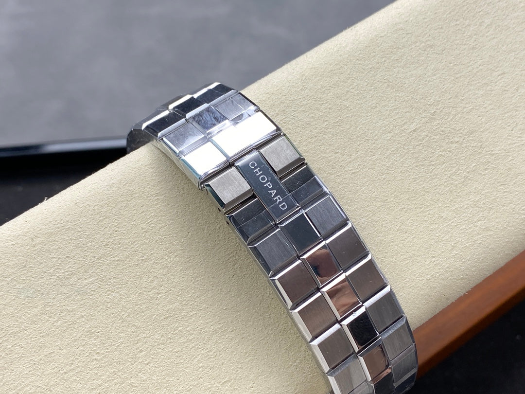 Alpine Eagle 41mm Silver Blue Dial