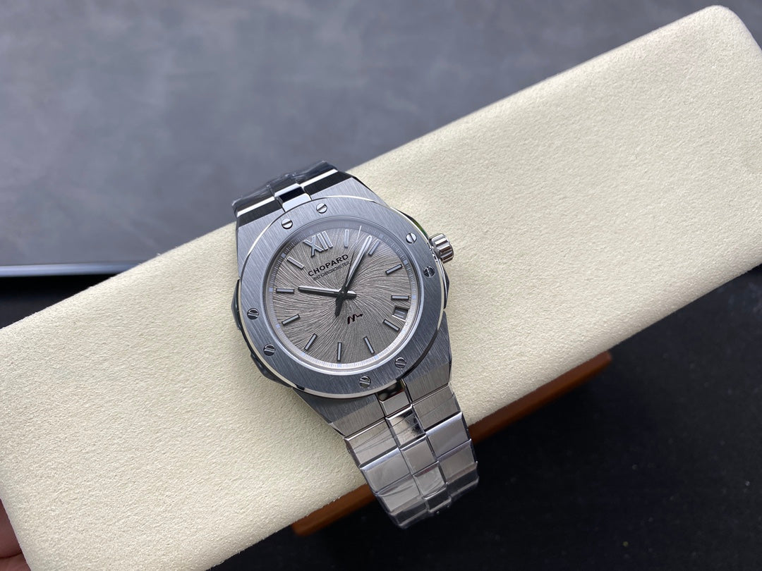 Alpine Eagle 41mm Silver Grey Dial