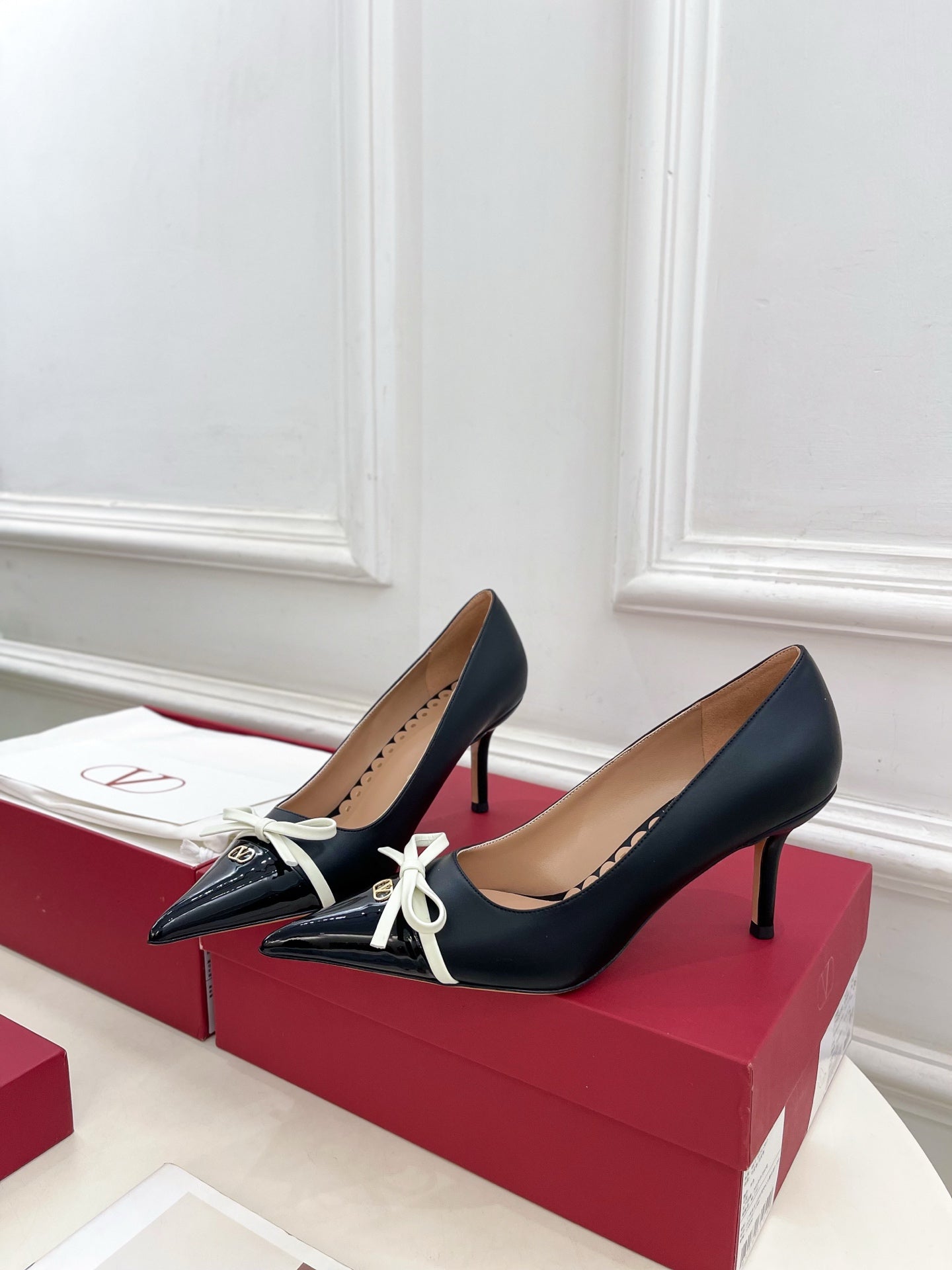 VT 25 Bepointy Pump 8cm Black Lambskin 325520