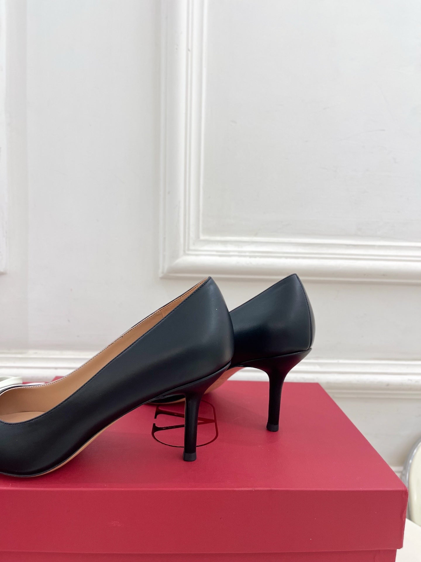 VT 25 Bepointy Pump 8cm Black Lambskin 325520