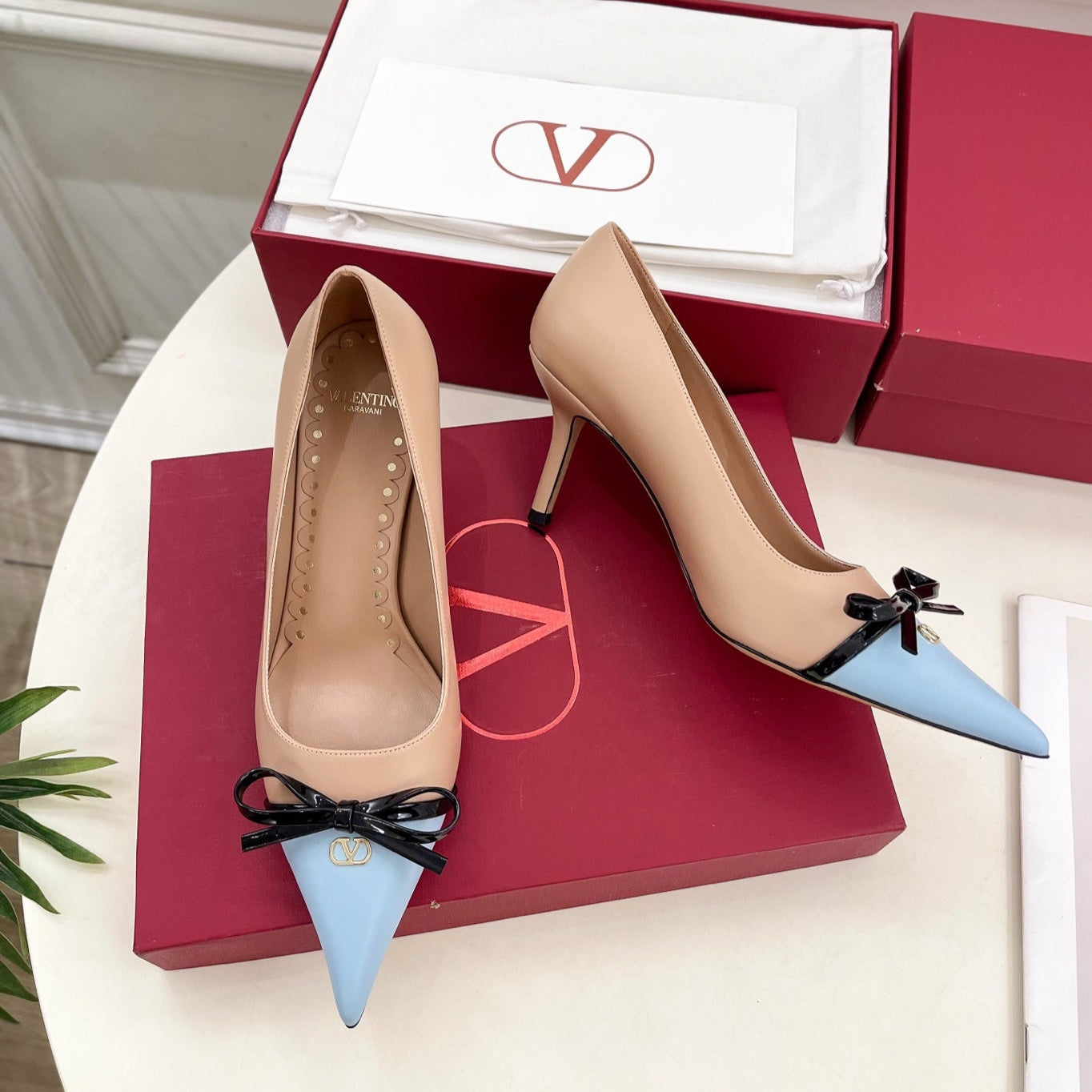 VT 25 Bepointy Pump 8cm Nude Blue Lambskin 325522