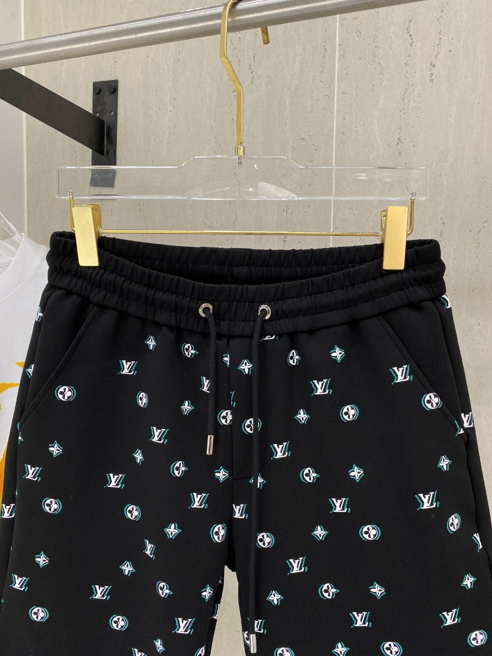 LV CASUAL SHORTS BLACK MIX WHITE COTTON STRETCH FABRIC 239612