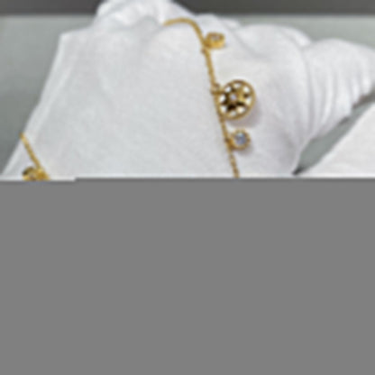 ROSE VENTS 5 MOTIF NECKLACE