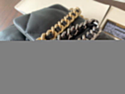 19 FLAP BAG 30 BLACK GOATSKIN GOLD HARDWARE
