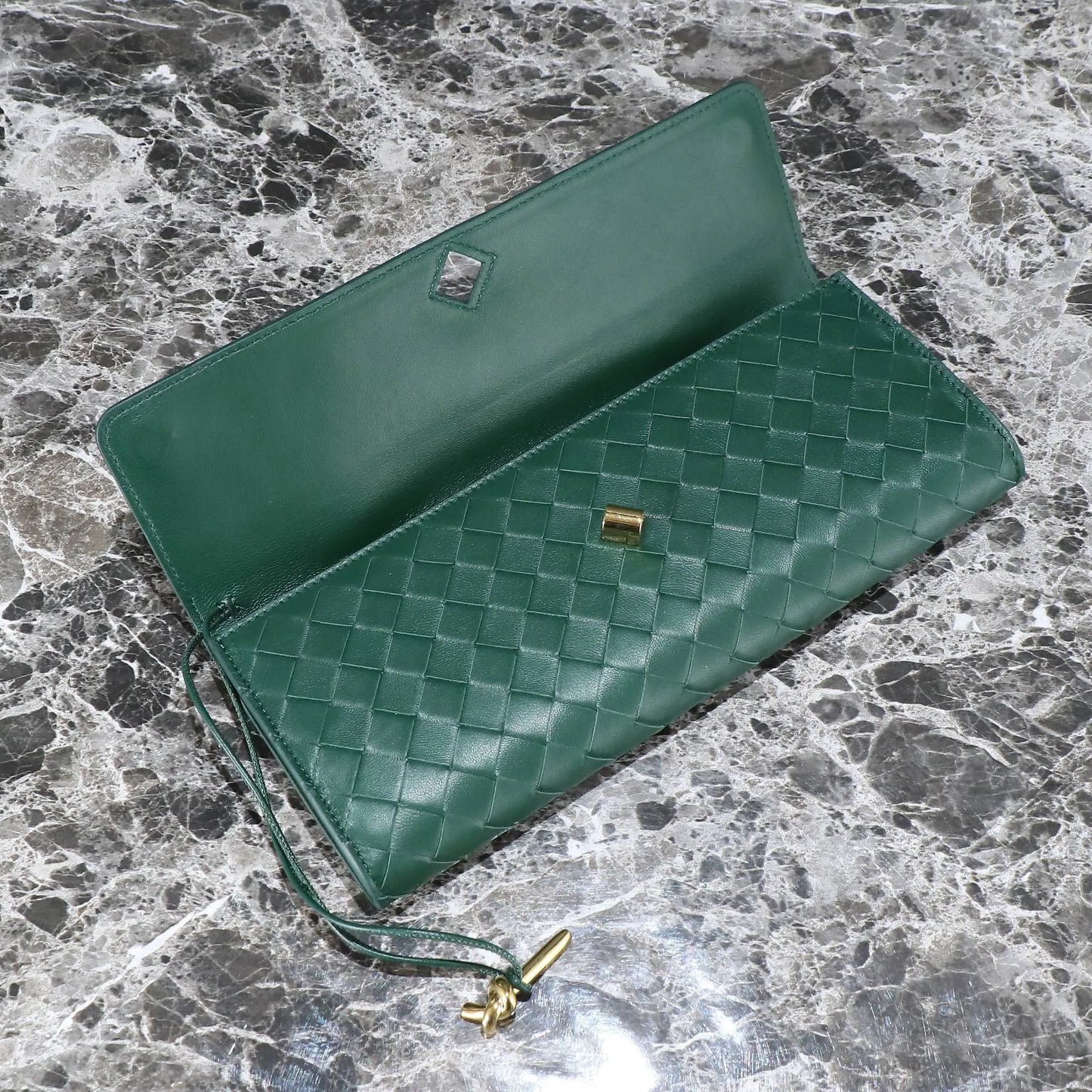 BV Long Clutch Andiamo With Handle 31cm Emerald Green Calfskin Ghw