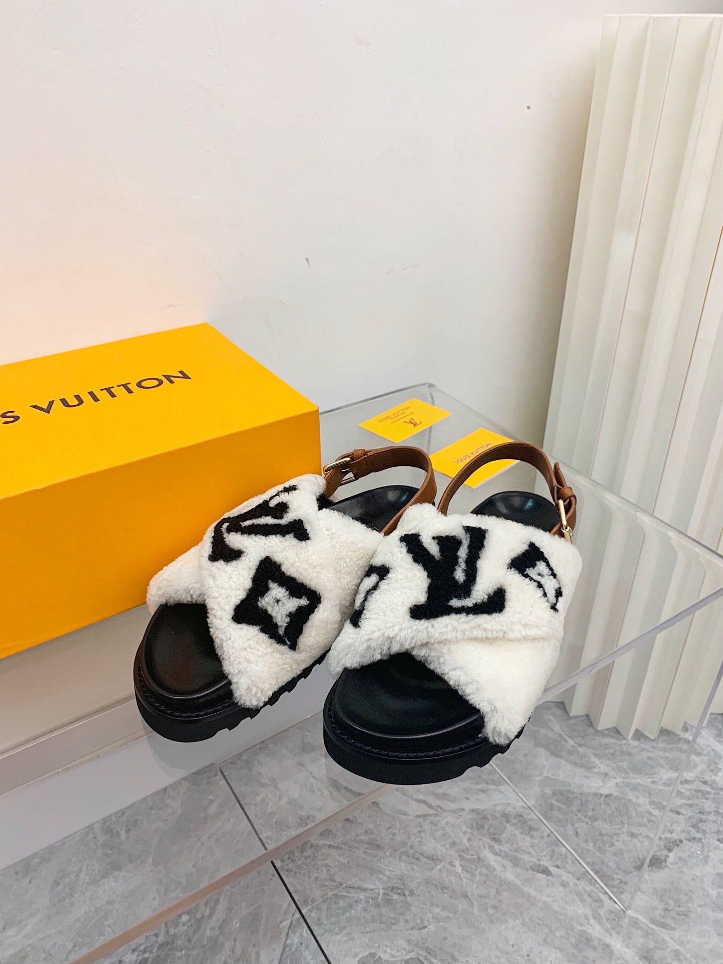 LV Paseo Flat Comfort Sandal White Black Fleece