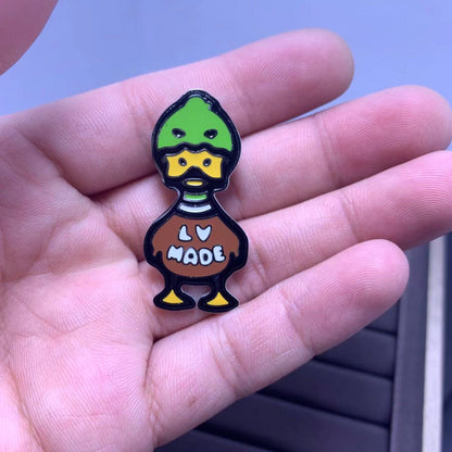 LV Brooch 153252
