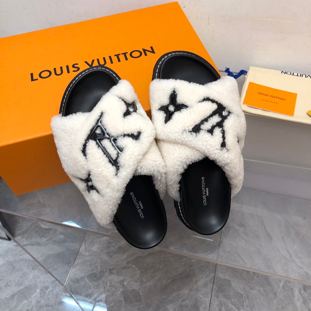 LV Paseo Flat Comfort Mule White Black Fleece