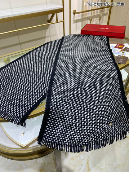 LP Scarf 190 CM In Black White Cashmere 645515