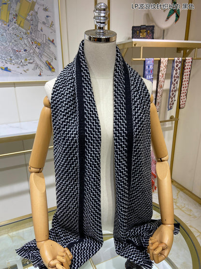 LP Scarf 190 CM In Black White Cashmere 645515