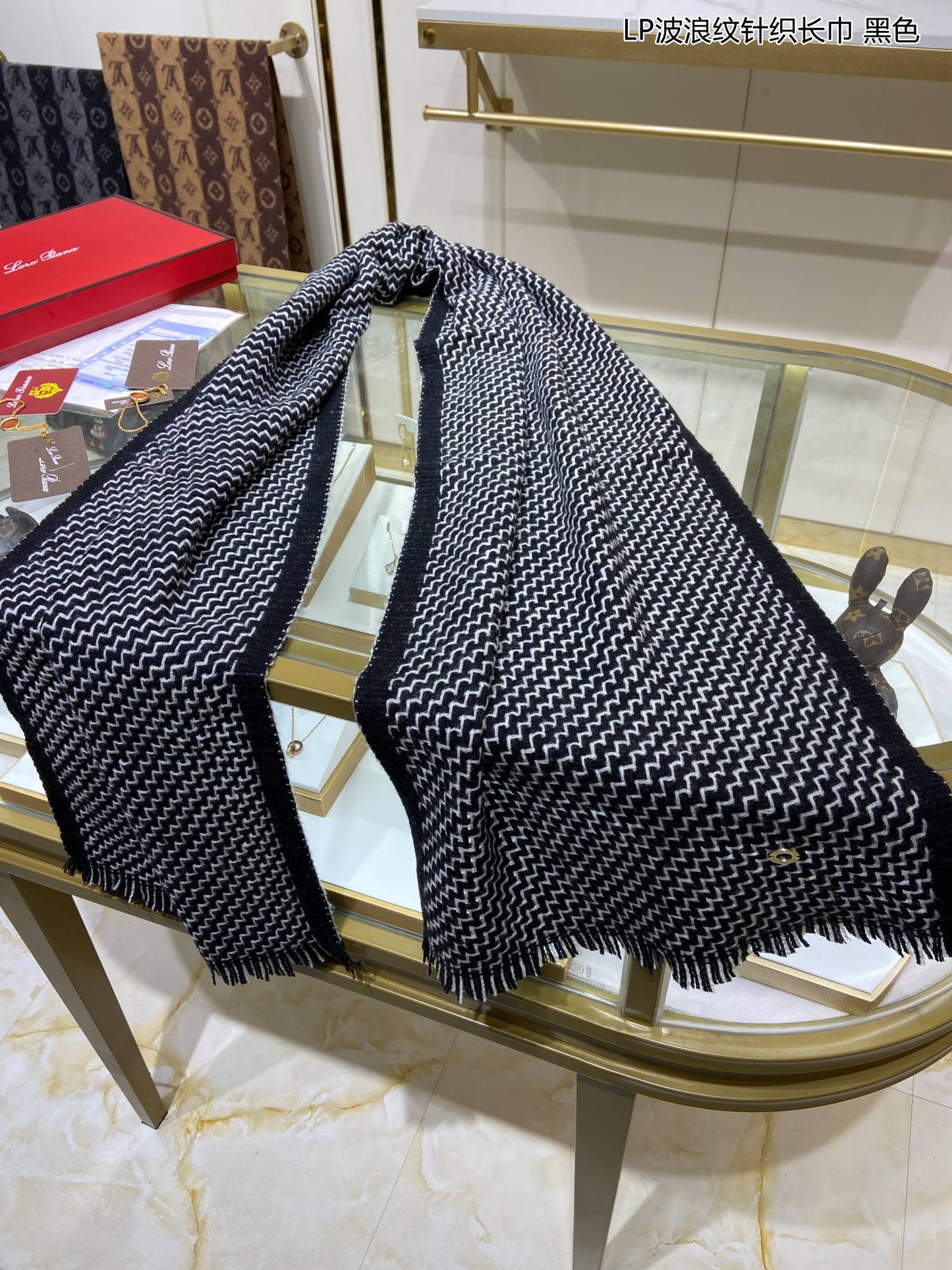 LP Scarf 190 CM In Black White Cashmere 645515